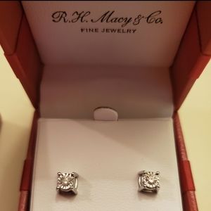TRADE HEIDIENEW: True Miracle Diamond Earrings